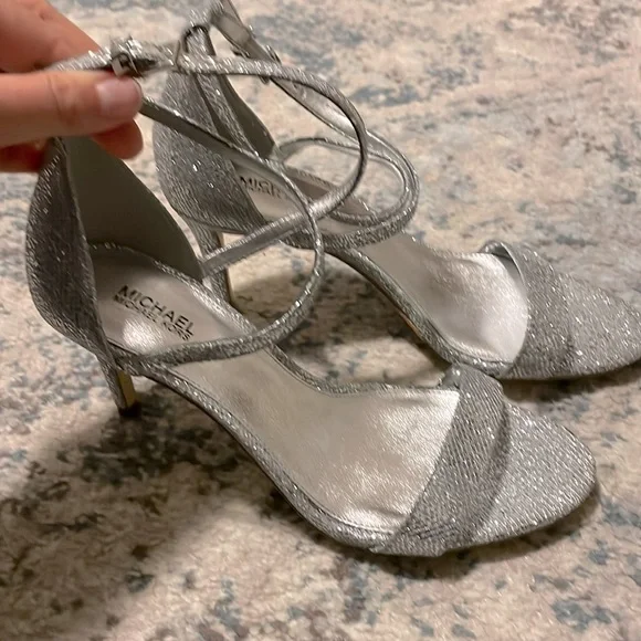 NWT Michael Kors Silver  Ava Sandals - Picture 4 of 5